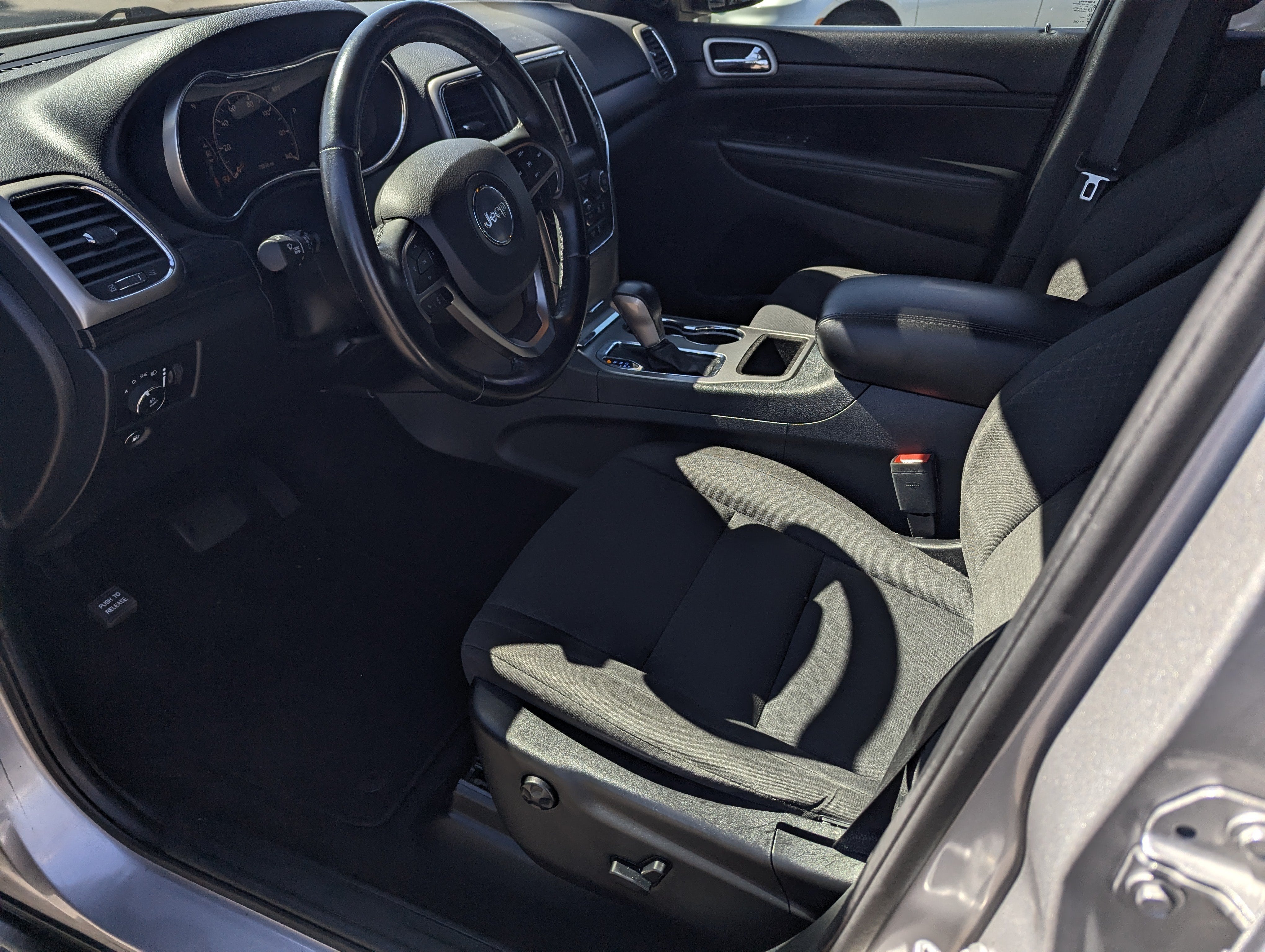 2020 Jeep Grand Cherokee Laredo E
