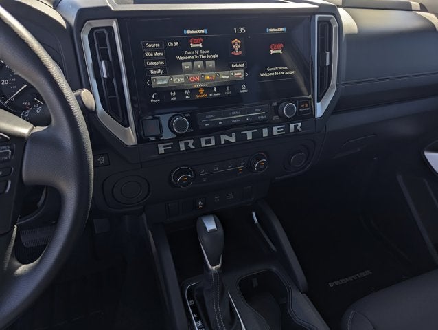 2025 Nissan Frontier SV