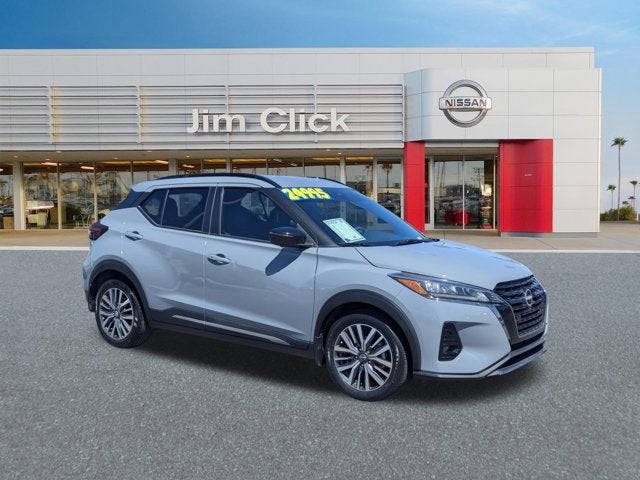 2023 Nissan Kicks SR
