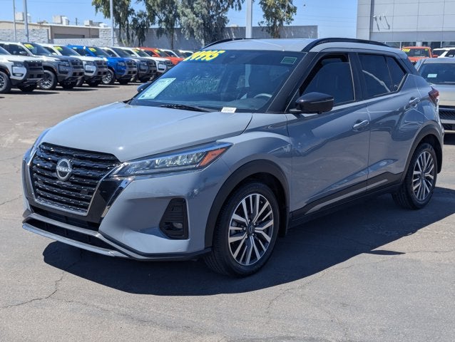 2023 Nissan Kicks SR