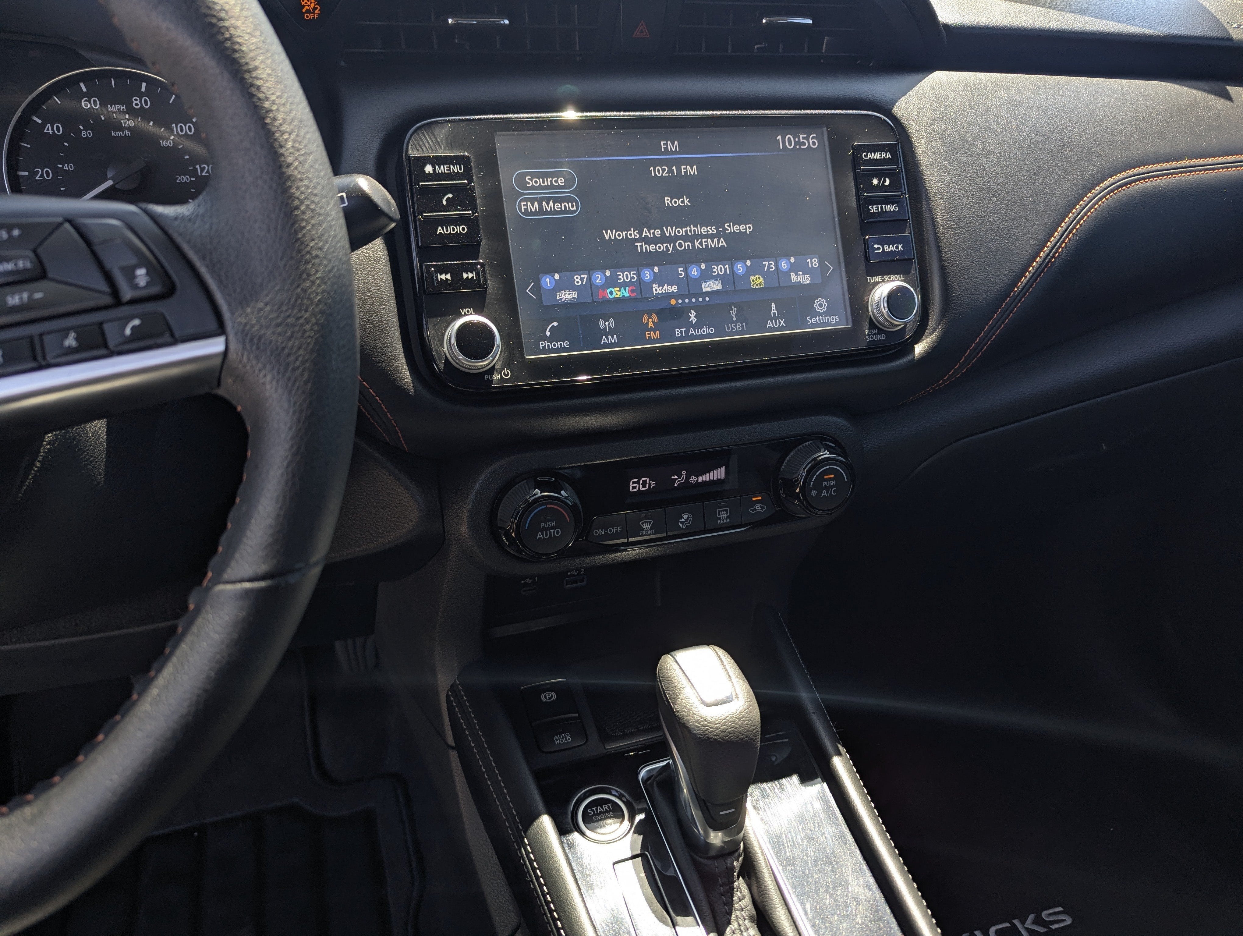 2023 Nissan Kicks SR
