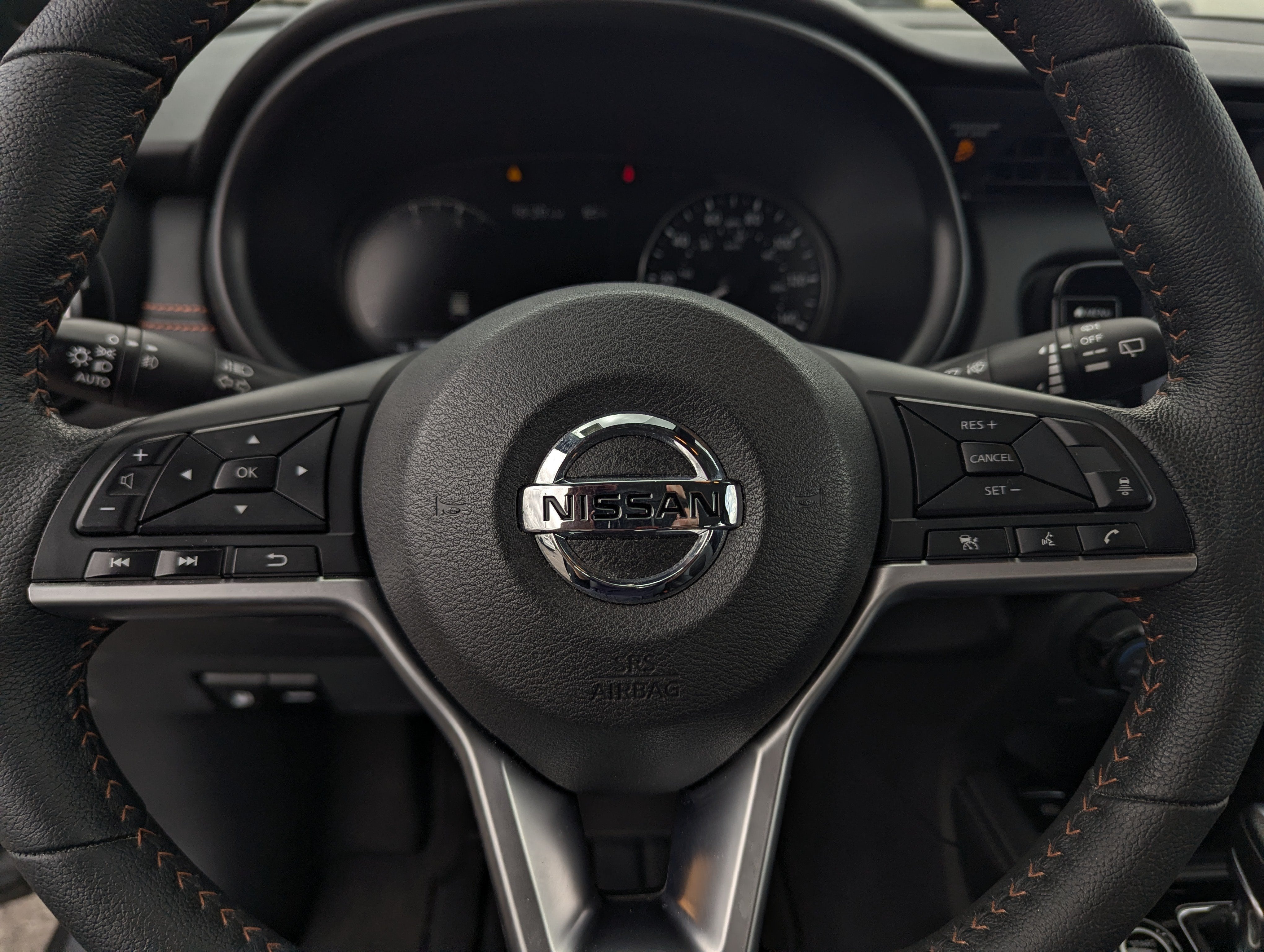2021 Nissan Kicks SR