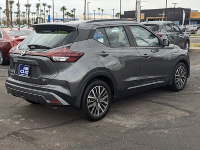 2021 Nissan Kicks SR