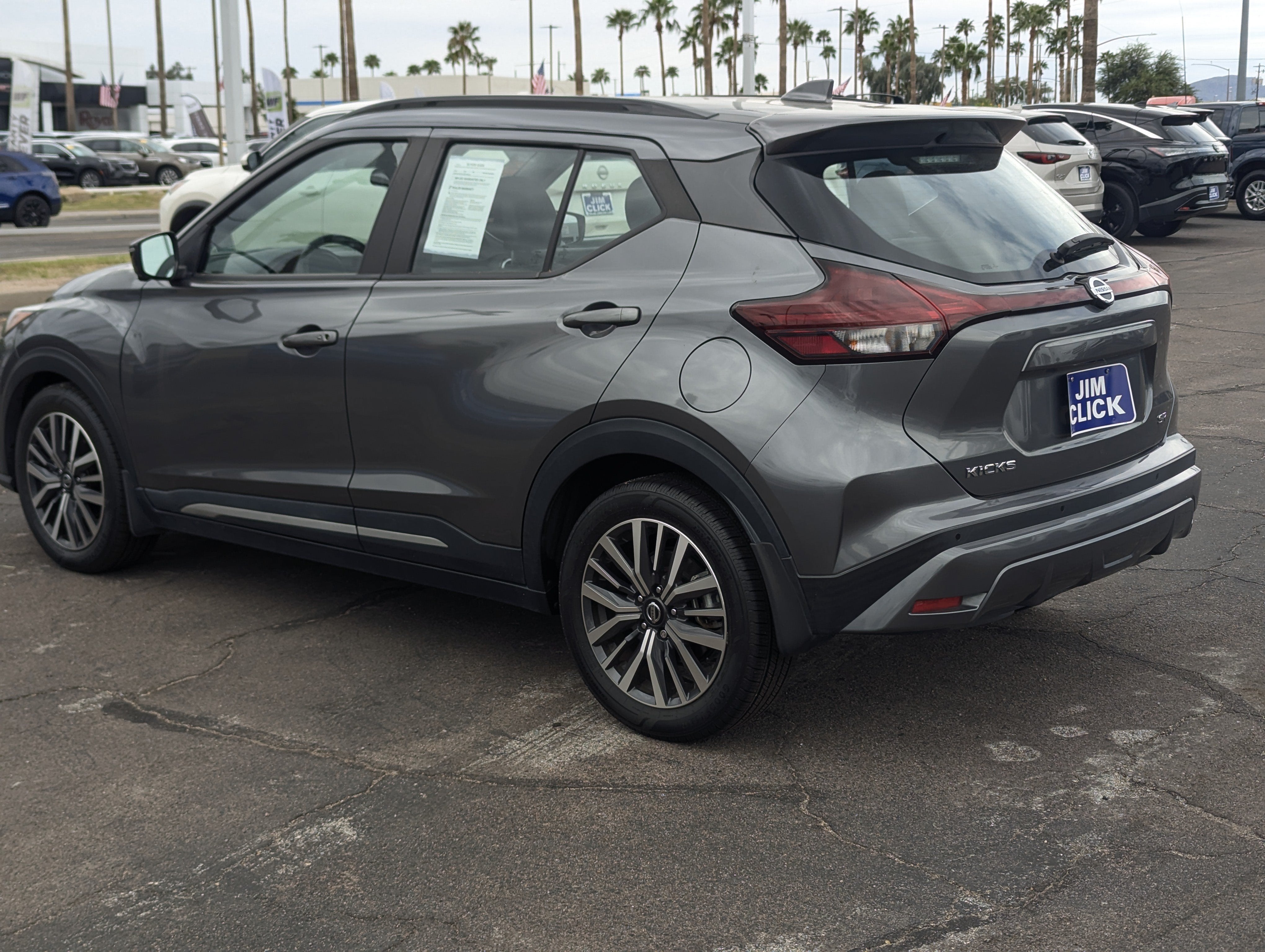2021 Nissan Kicks SR