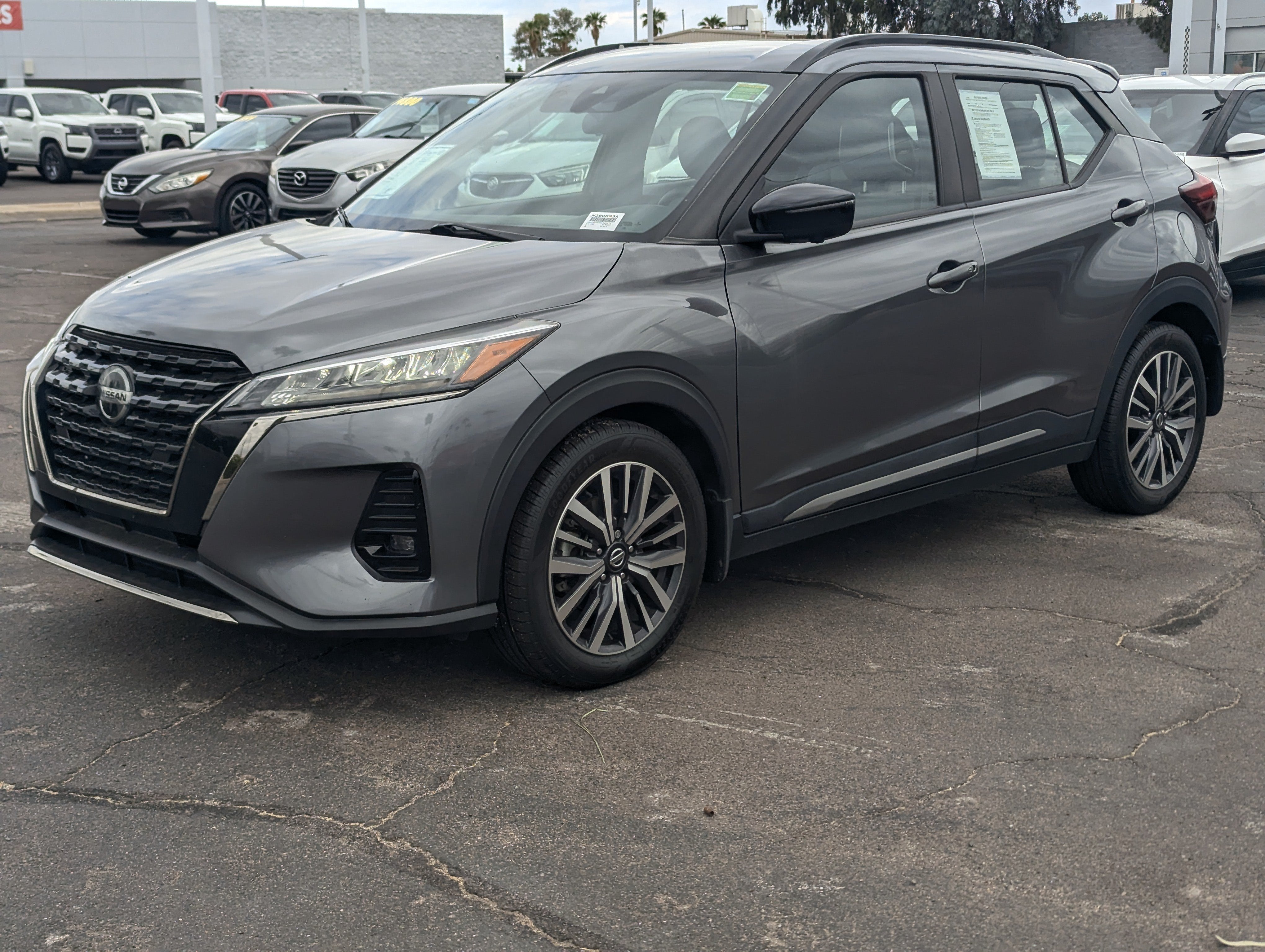 2021 Nissan Kicks SR