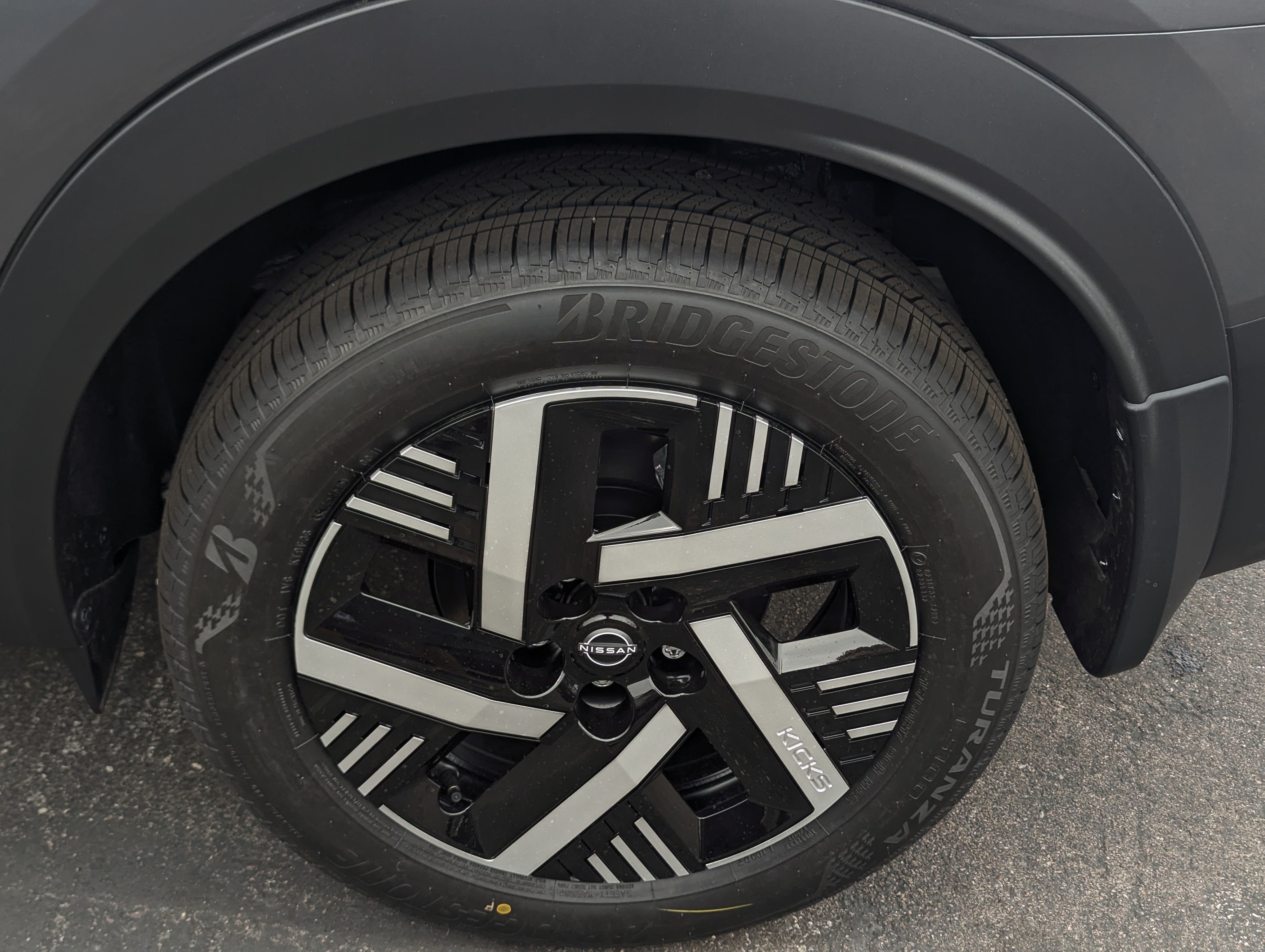2027 Nissan Kicks SV