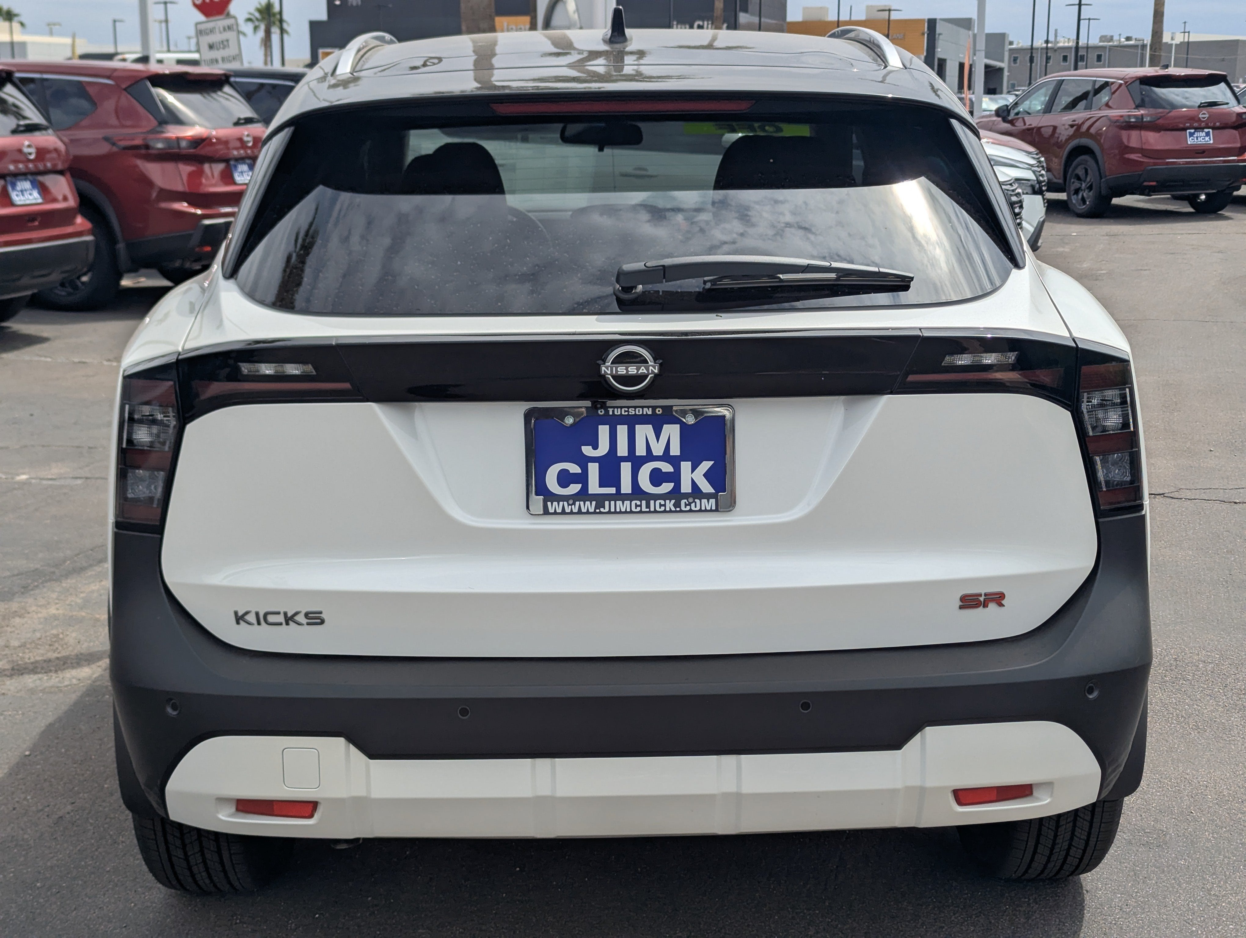 2026 Nissan Kicks SR