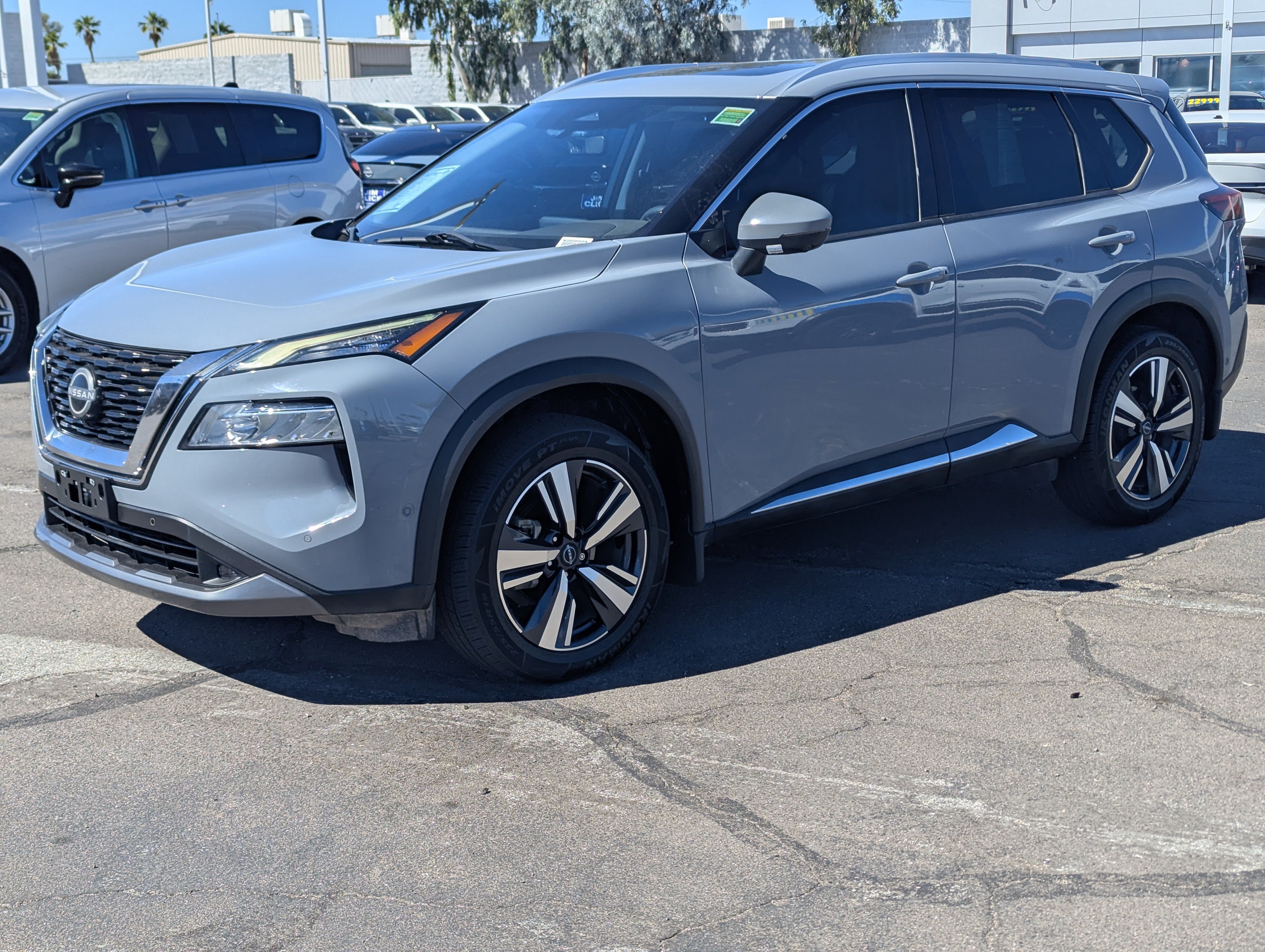 2022 Nissan Rogue SL