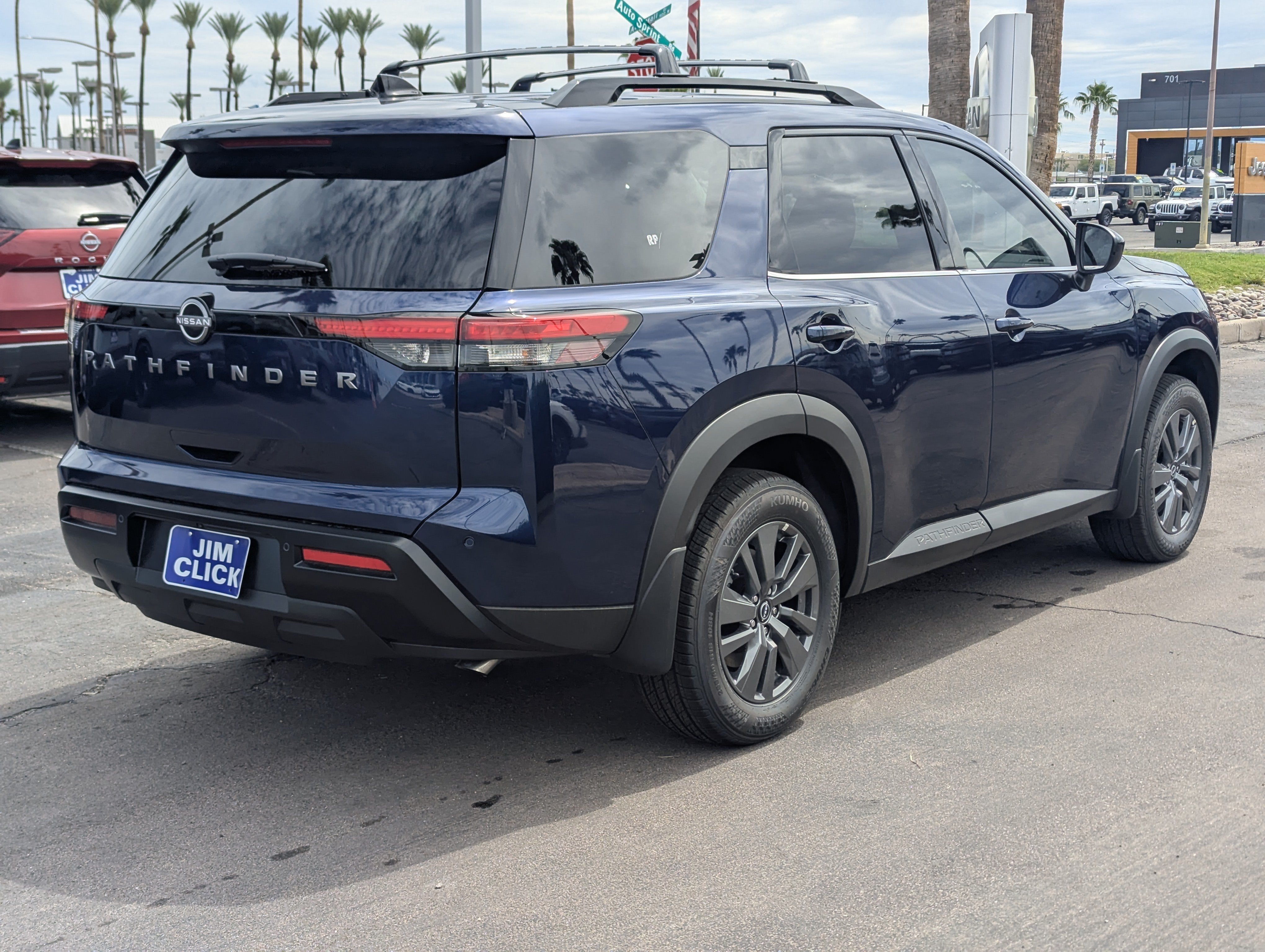 2026 Nissan Pathfinder SV