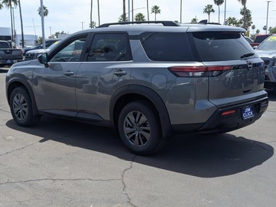 2026 Nissan Pathfinder SV