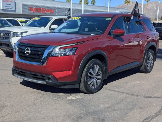 2024 Nissan Pathfinder SL