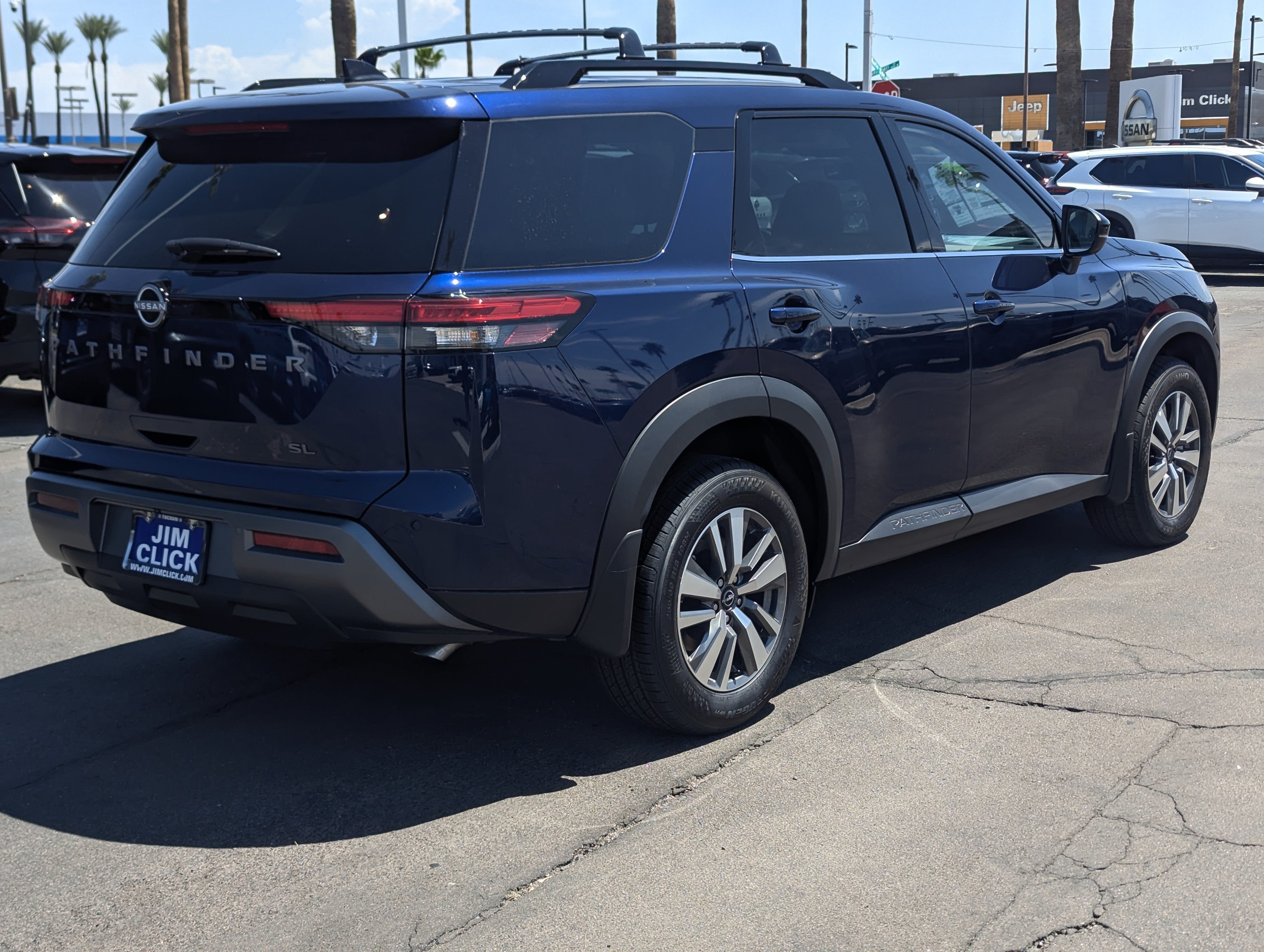 2026 Nissan Pathfinder SL