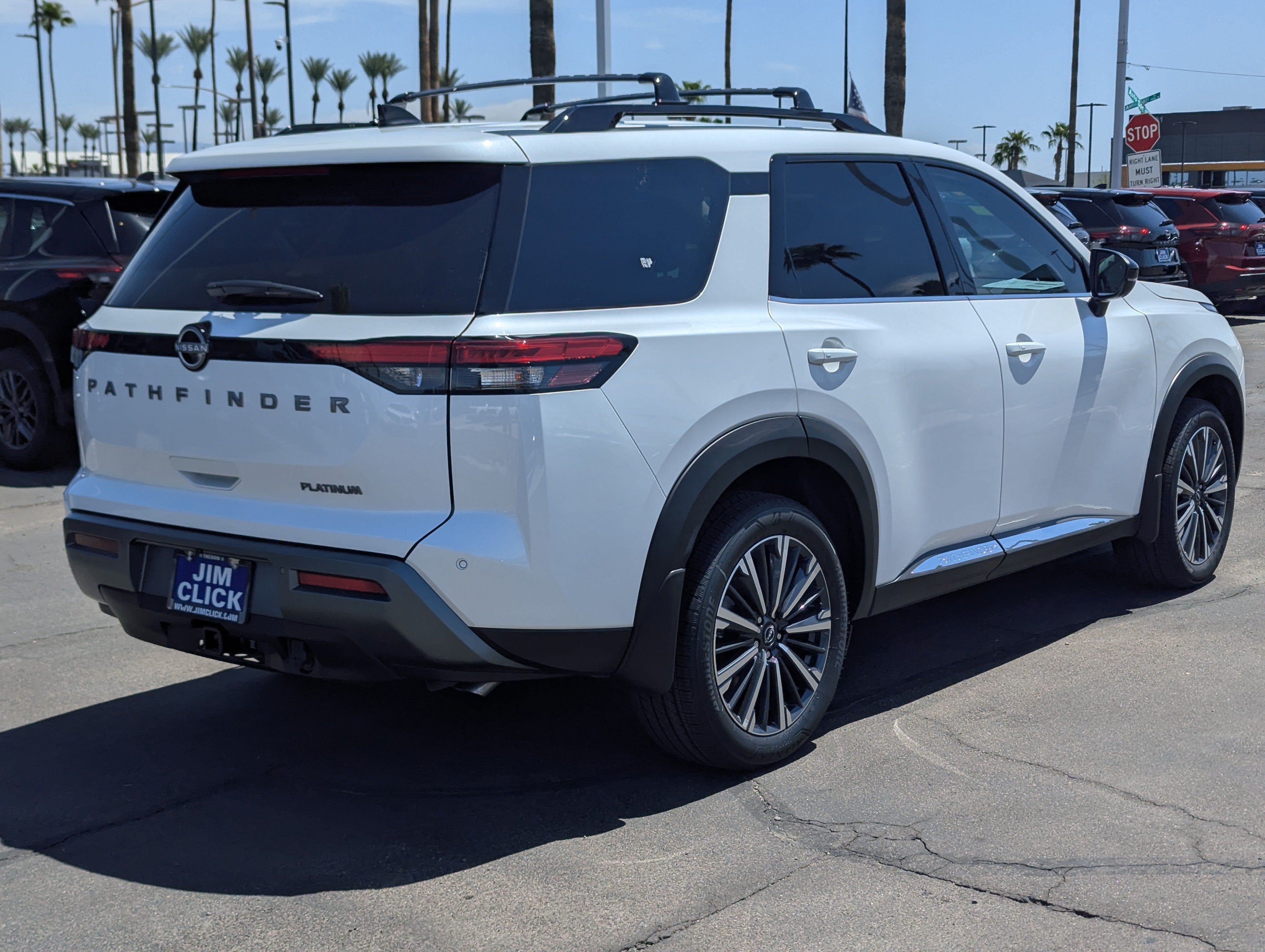 2026 Nissan Pathfinder Platinum